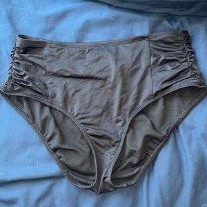 Black High waisted full coverage bikini bottoms size small